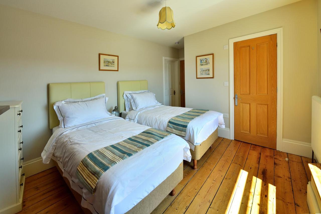 Beacon House B&B Бриксгем Екстер'єр фото